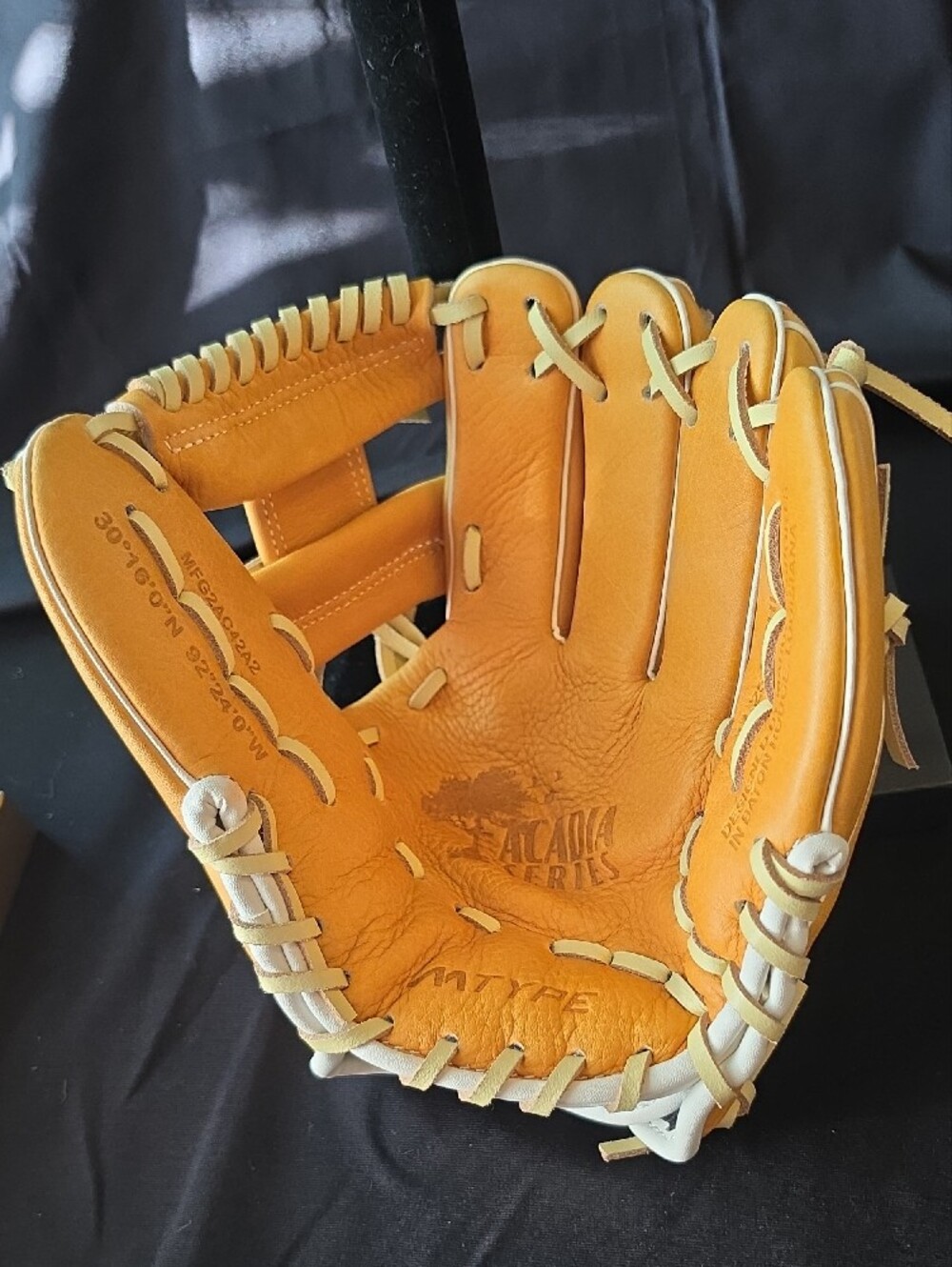 Marucci Acadia Series Mtype 11.25 Inches Baseball Glove